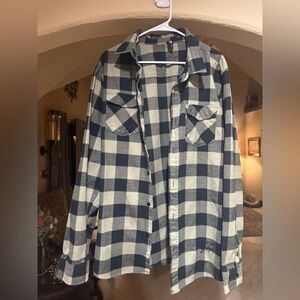 Men's Black and Tan Plaid Casual Button Down Shirt